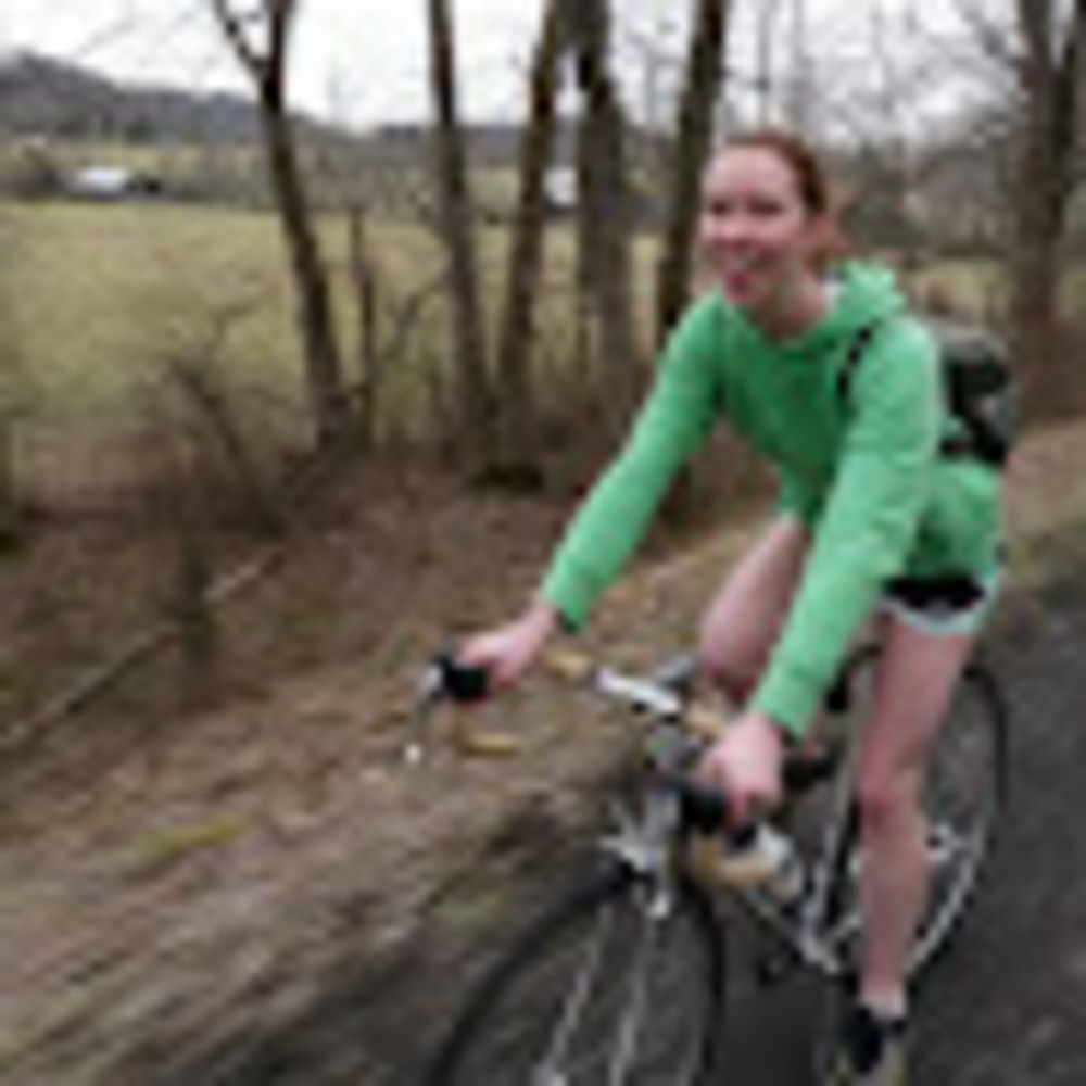 Meet your Posher, Caitlin